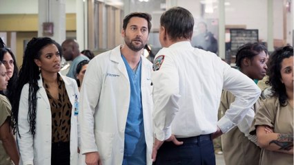 GALA VIDEO - New Amsterdam : qui est Ryan Eggold, le nouveau George Clooney du petit écran ?