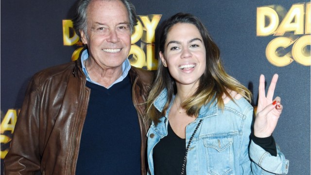 GALA VIDEO - Fanny Leeb, guérie d'un cancer du sein : Stars à nu a été une thérapie