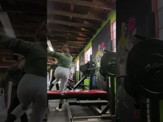 Lifter Stands Up for Herself