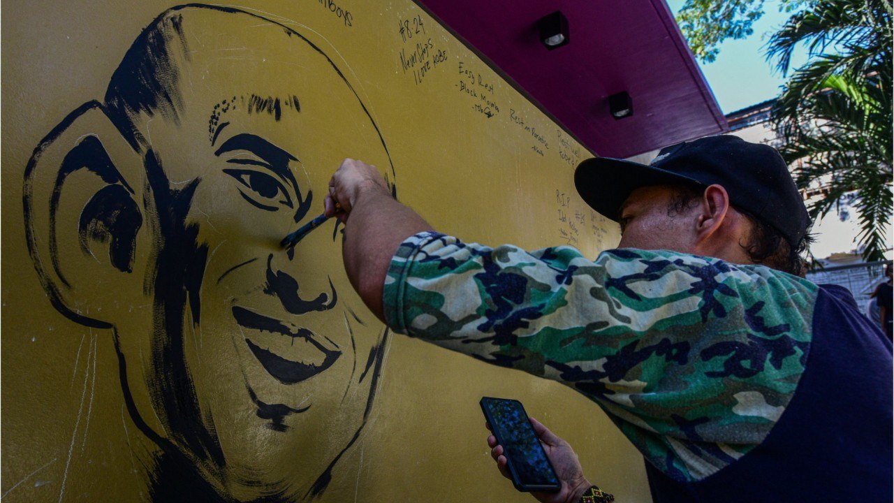GALA VIDEO - Kobe Bryant, sa jeunesse méconnue en France : à 13 ans, il était déjà "insaisissable dans ses dribbles"
