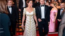 GALA VIDEO - Kate Middleton et William aux BAFTA : cette blague sur la famille royale qui ne les a pas du tout fait rire...