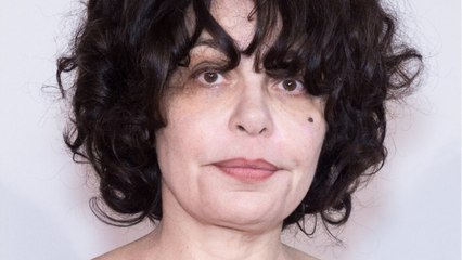 GALA VIDEO - Isabelle Mergault cash sur la chirurgie esthétique et les stars