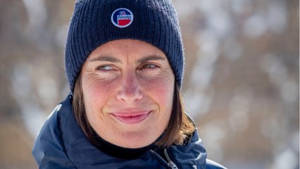 GALA VIDEO - PHOTO - Alessandra Sublet : découvrez la marque de ses boucles d’oreilles de surfeuse !