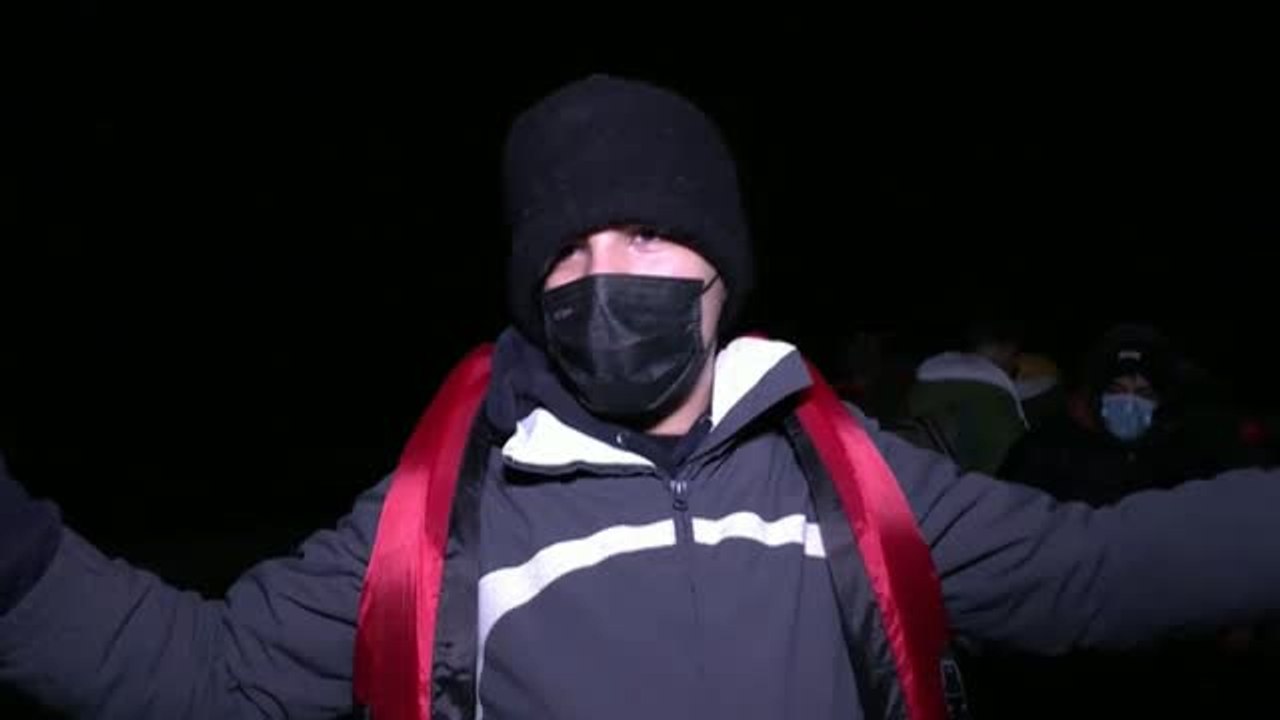 Centenares de inmigrantes cruzan el Canal de la Mancha con destino a Reino Unido