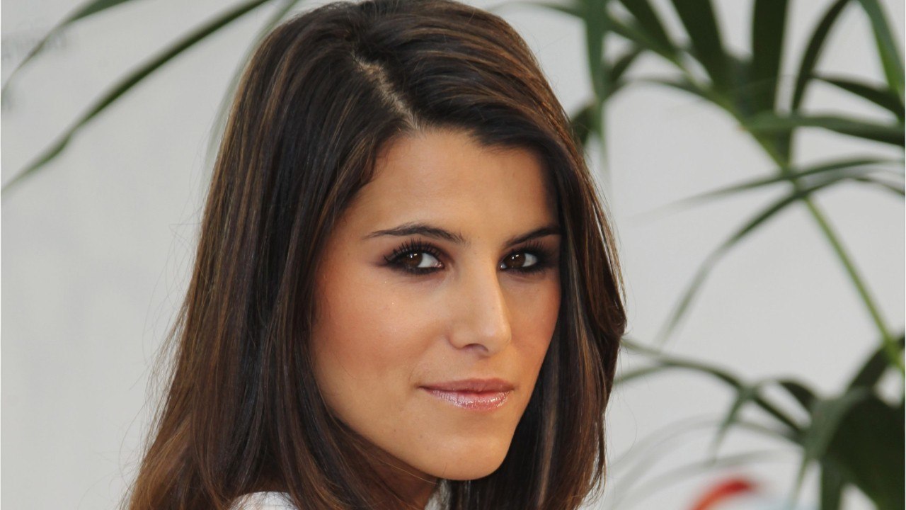 GALA VIDEO - « Ce sont des bêtises " : Karine Ferri répond aux rumeurs sur son couple