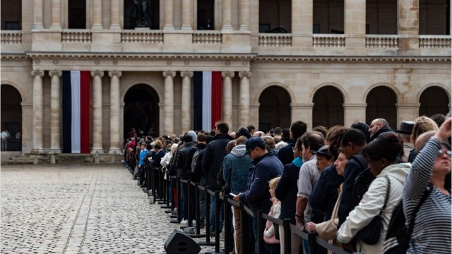 GALA VIDEO - Mort de Jacques Chirac : quelles étaient ses relations avec Thierry Rey, l’ex de sa fille Claude