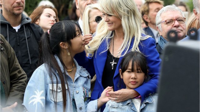 GALA VIDEO : Laeticia Hallyday lâcheuse : depuis qu’elle a rencontré Pascal Balland elle lâche ses copines