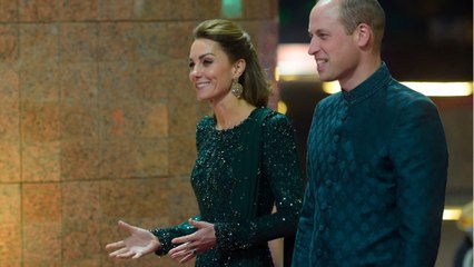GALA VIDEO - Le prince William ose une première chez les hommes de la famille royale… et c’est un succès !