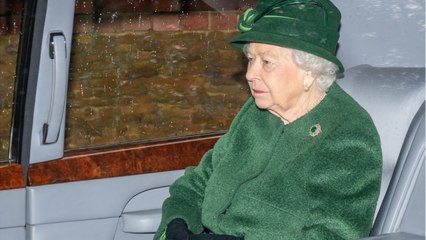 GALA VIDEO - Elizabeth II prise à partie sur les réseaux sociaux après son allocution de Noël, découvrez pourquoi