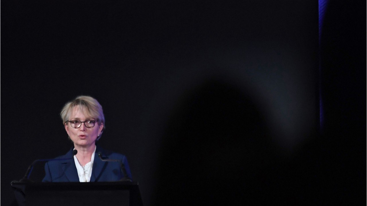 GALA VIDEO - « Allez, je retourne à ma clinique ": quand Claude Chirac ironisait sur son quotidien auprès de ses parents malades