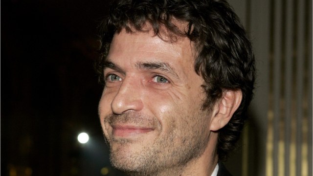 GALA VIDÉO - Angelica, la fille de Philippe Zdar de Cassius et d'Aure Atika, rend hommage à son père