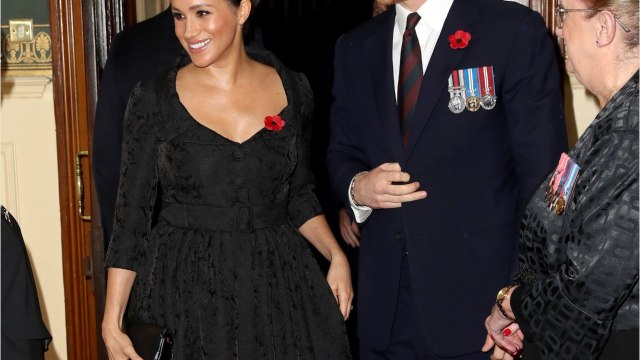 GALA VIDEO - Trop mignon ! Meghan Markle et Harry dévoilent une photo inédite d’Archie pour Noël