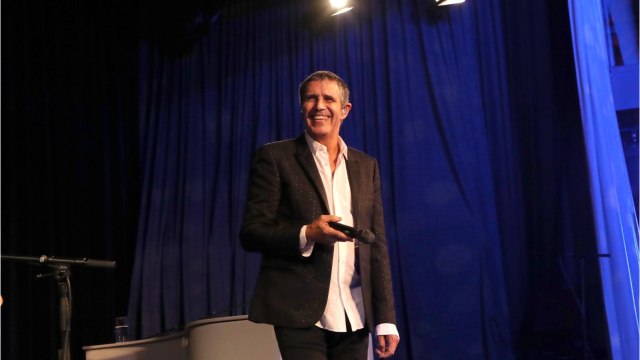 GALA VIDEO - Julien Clerc boudé par les Victoires de la musique ? Il s'en félicite