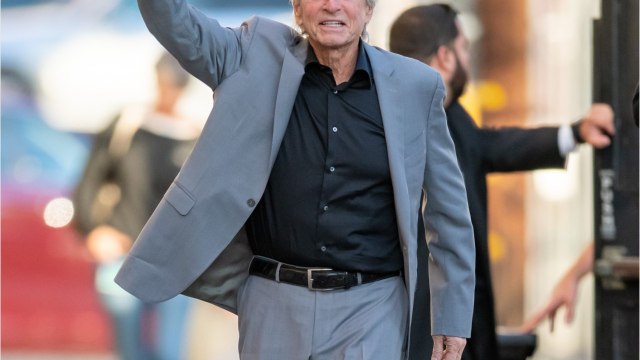 GALAVIDEO - PHOTO - Mais Où Est Passée La Jambe De Michael Douglas ? Ce Cliché Surprend Les Fans De L'acteur (1)