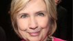 GALA VIDEO - Hillary Clinton a-t-elle succombé à la chirurgie esthétique à 72 ans ? Ces photos qui sèment le doute