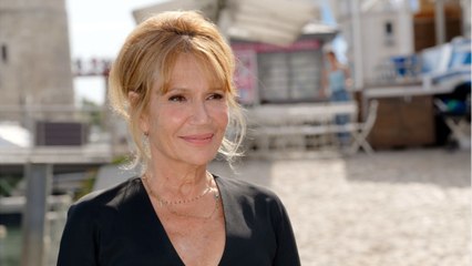 GALA VIDEO - Clémentine Célarié à nouveau amoureuse à 62 ans : « Je ne veux pas me résigner à un sentiment moins fort "