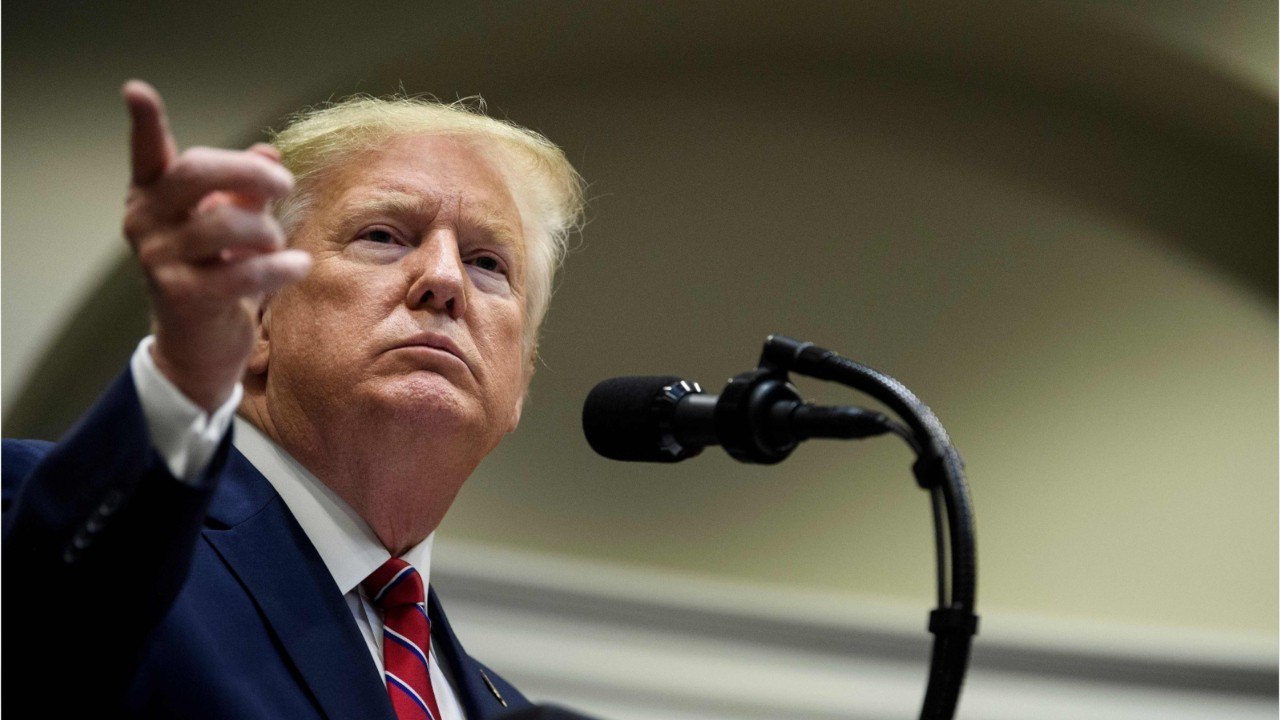 GALA VIDEO - Melania et Donald Trump : ces petites blagues qu’ils échangent pour se remonter le moral