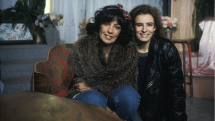 GALA VIDEO - Marie Laforêt : cette règle qu’elle imposait à ses filles Lisa et Debora à la maison