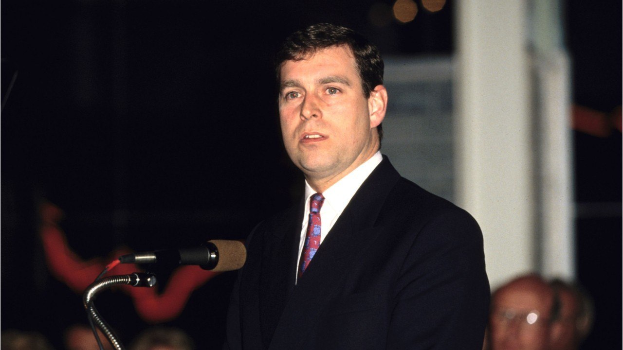 GALA VIDEO - Acculé, le prince Andrew accepte de se livrer sur l’affaire Epstein