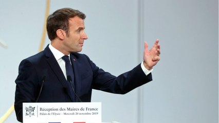 GALA VIDEO : Emmanuel Macron, bon vivant ? Il balaye l’idée d’un “Mois sans alcool” en France
