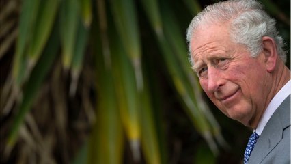 GALA VIDÉO - Le prince Charles, furieux de la présence de Sarah Ferguson à Buckingham