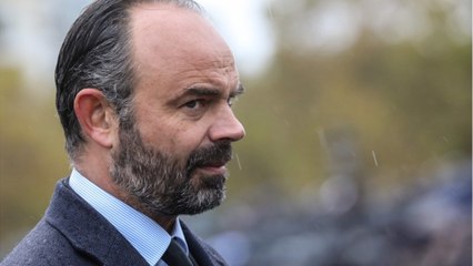 GALA VIDEO - Edouard Philippe fan de boxe : au bord du ring à Bercy