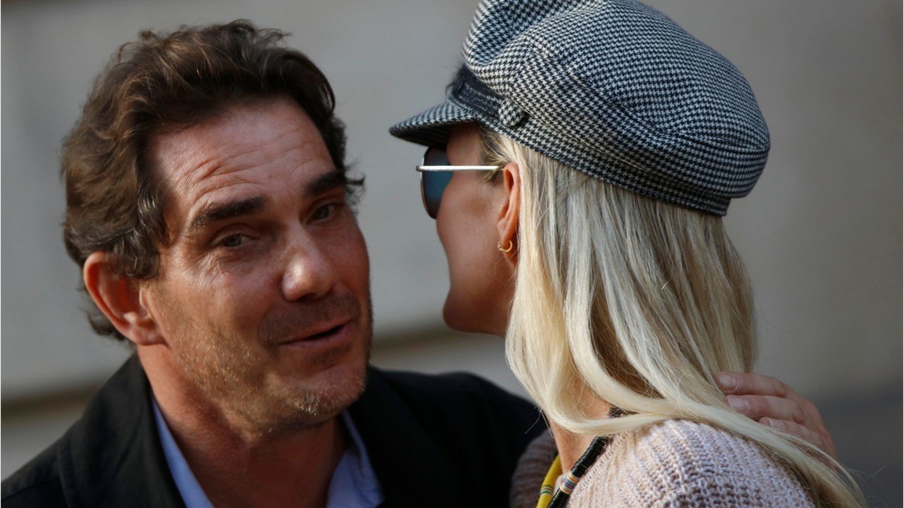 GALA VIDÉO - Le beau geste de Laeticia Hallyday pour Sébastien Farran aux obsèques de son père