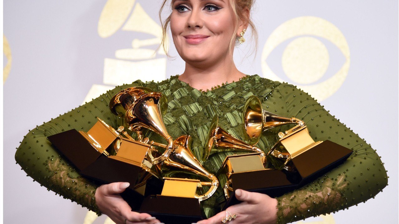 GALA VIDEO - Adele métamorphosée, les secrets de sa perte de poids