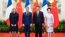 GALA VIDÉO - Brigitte et Emmanuel Macron inséparables : leur petit câlin immortalisé en marge de leur voyage en Chine
