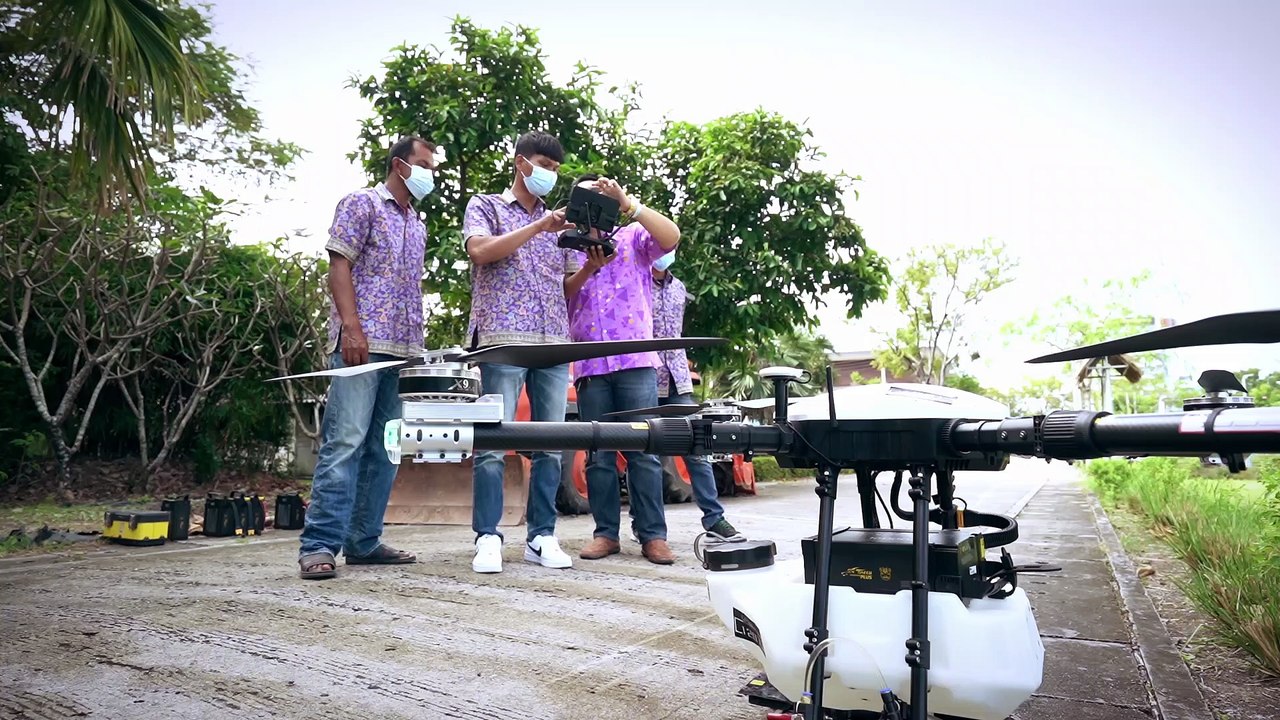 โดรนเพื่อการเกษตร