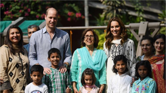 GALA VIDEO - Kate Middleton, cette délicate attention à l’égard d’orphelins au Pakistan