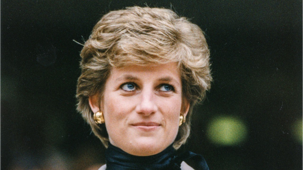 GALA VIDEO - Hasnat Khan, marié et divorcé après Diana : comment le fantôme de la princesse a ruiné cette relation ?