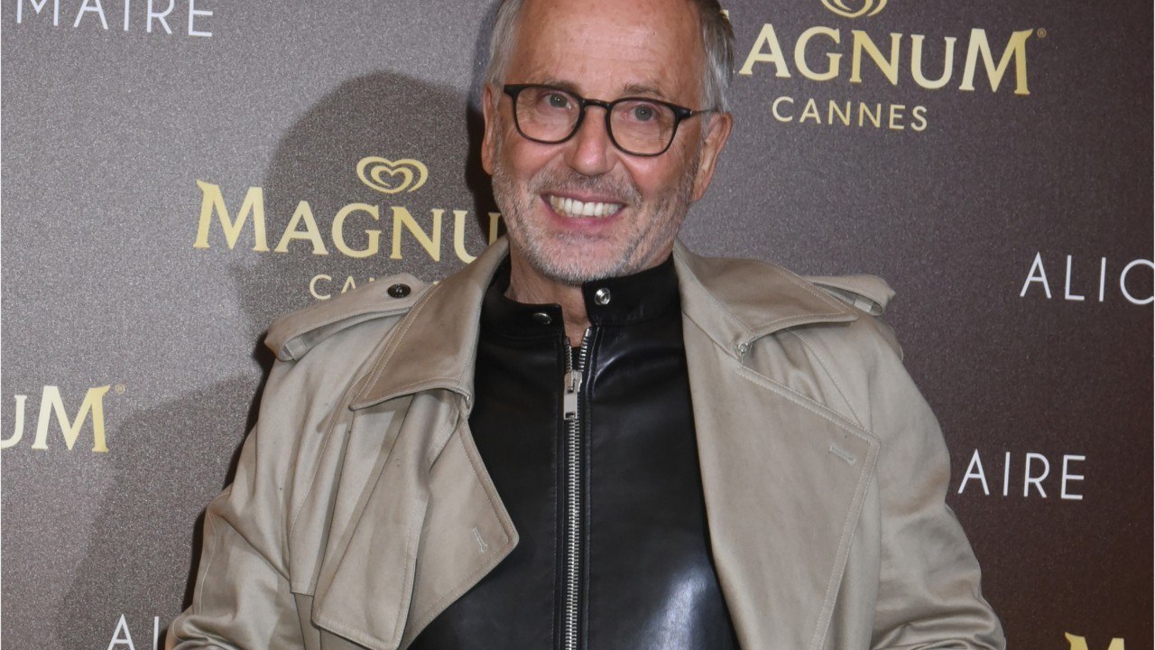 GALA VIDÉO - François Hollande procure un effet terrible sur “la libido des femmes”, l’étrange petite phrase de Fabrice Luchini