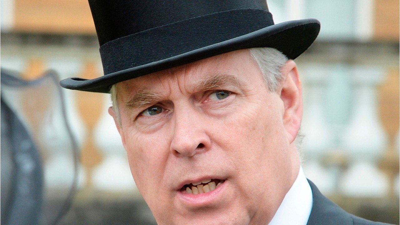 GALA VIDÉO - Le prince Andrew mêlé à l'affaire Epstein : de nouvelles révélations scabreuses