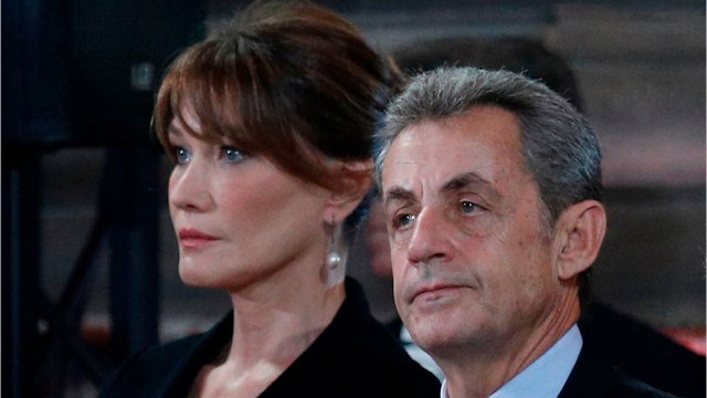 GALA VIDEO - Nicolas Sarkozy complètement gaga de sa fille Giulia : sa conversation lunaire avec une fillette