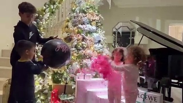 Cristiano Ronaldo y Georgina Rodríguez revelan el sexo de los mellizos que esperan