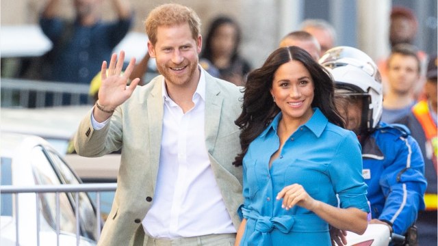 GALA VIDEO - Meghan Markle et Harry font comme nous quand ils sont séparés, ils utilisent Skype !