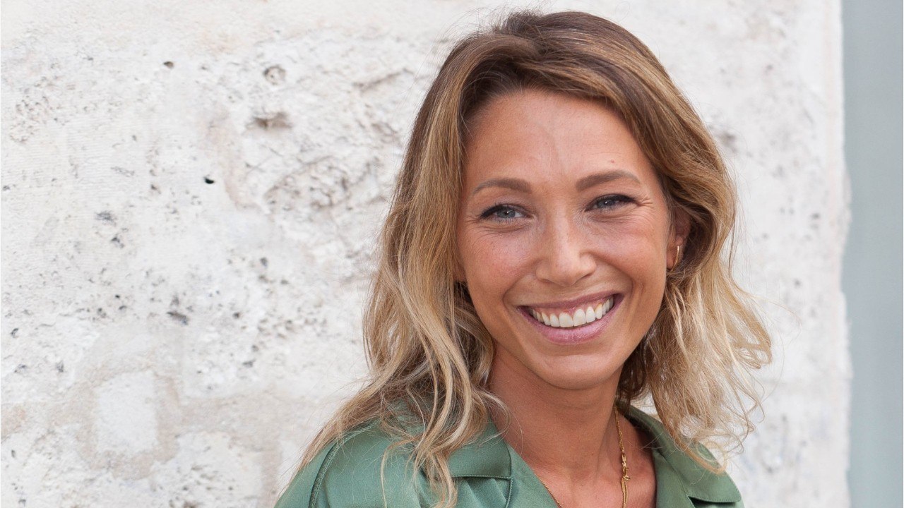 GALA VIDEO - En guerre contre Laeticia Hallyday, Laura Smet n’acceptera l’exhumation de Johnny qu’à une seule condition