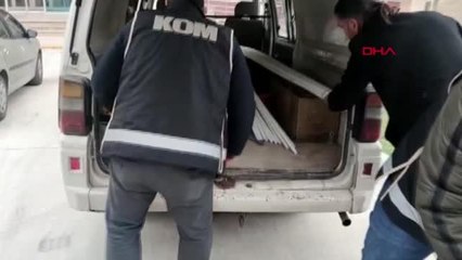 Son dakika haberleri... Manisa'da durdurulan araçta tarihi ikonalar ele geçirildi; 2 gözaltı