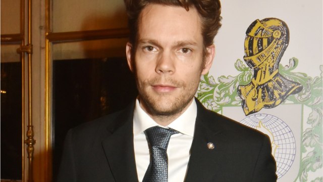 GALA VIDÉO - Le fils de Charles Aznavour lance une grosse pique à Laeticia Hallyday