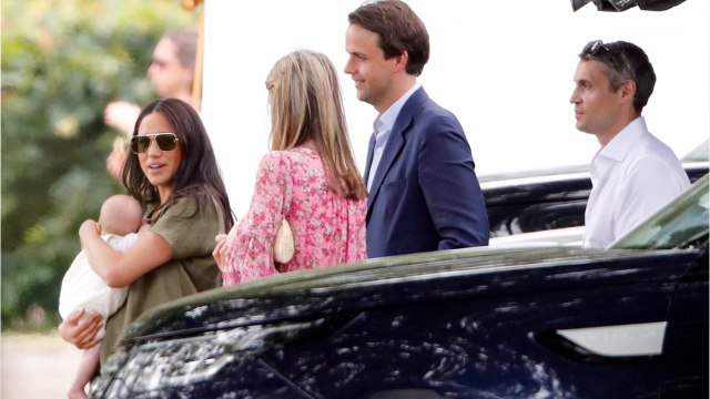 GALA VIDEO - Meghan Markle et Harry au pub avec Archie : les photos enfin dévoilées