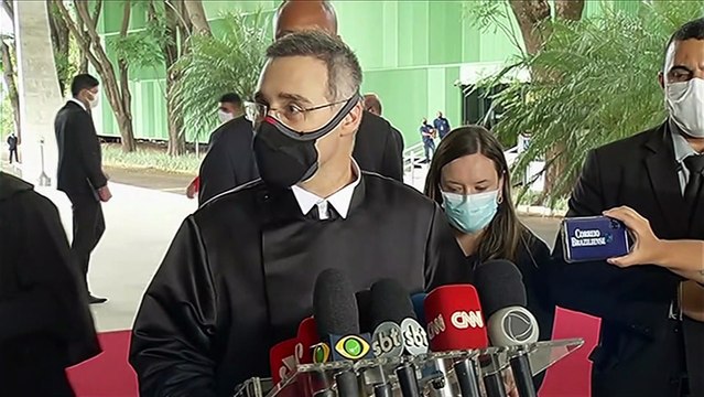 André Mendonça tomou posse como ministro do STF (Supremo Tribunal Federal) em uma cerimônia realizada nesta quinta-feira (16). Depois da cerimônia, André fez um pronunciamento rápido para a imprensa. #BandJornalismo