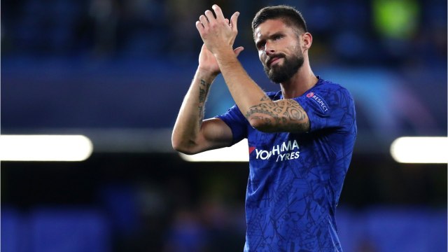 GALA VIDEO - Olivier Giroud prie en plein match : le footballeur se confie sans tabou sur la religion