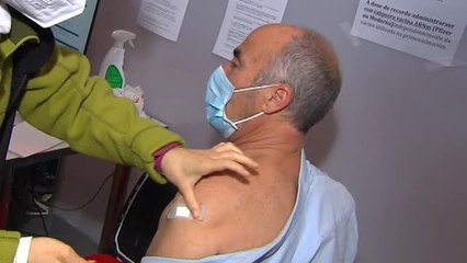 Salud Pública da luz verde a la vacuna de refuerzo a partir de los 40 años