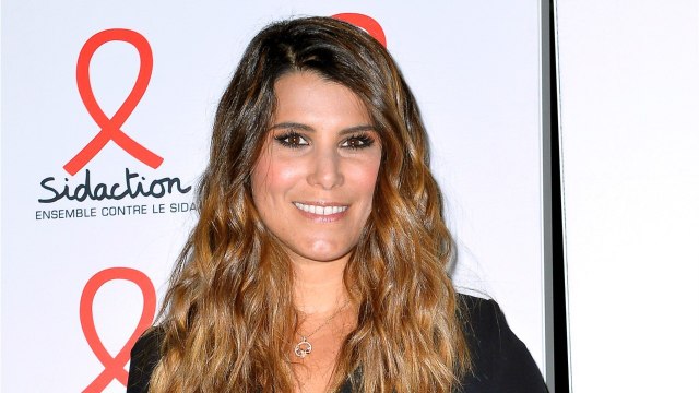 GALA VIDEO - Karine Ferri, très sexy en bikini à pois, pilote un bateau pendant ses vacances