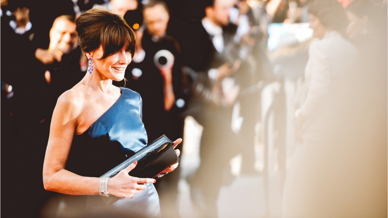 GALA VIDEO - Carla Bruni, une magnifique sirène à la recherche de son « Triton " Nicolas Sarkozy