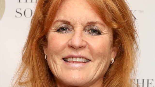 GALA VIDÉO - Sarah Ferguson fait son grand retour à Balmoral… avec le prince Andrew !