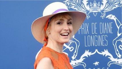 GALA VIDEO - PHOTO – Julie Gayet s’improvise fermière en Corrèze, le fief de François Hollande