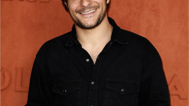 GALA VIDEO : Amir dévoile ses abdos de rêve pendant ses vacances