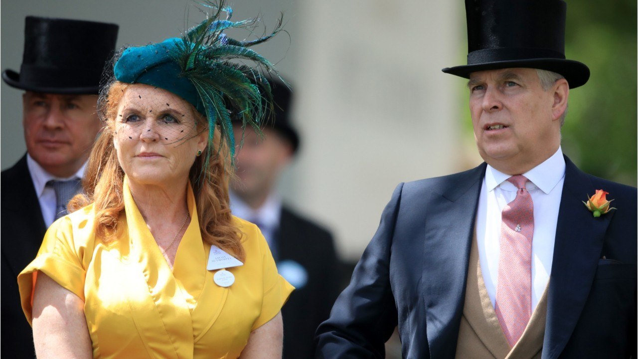 GALA VIDEO : Mis en cause en plein scandale sexuel, le prince Andrew brise le silence